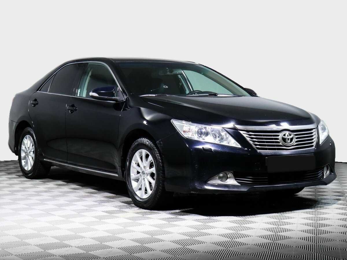Купить Toyota Camry с пробегом. Фото: #2