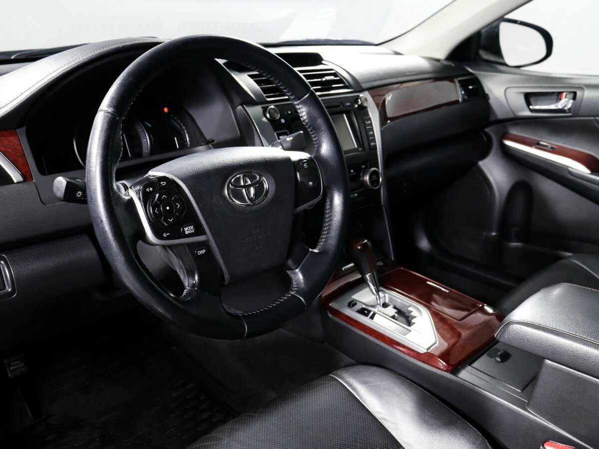 Купить Toyota Camry с пробегом. Фото: #10