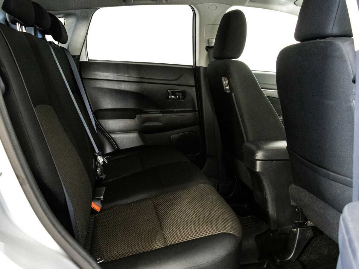 Купить Mitsubishi ASX с пробегом. Фото: #11