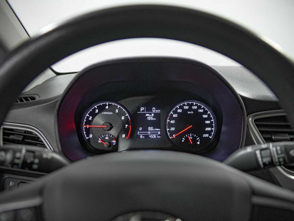 Купить Hyundai Solaris с пробегом. Фото: #6