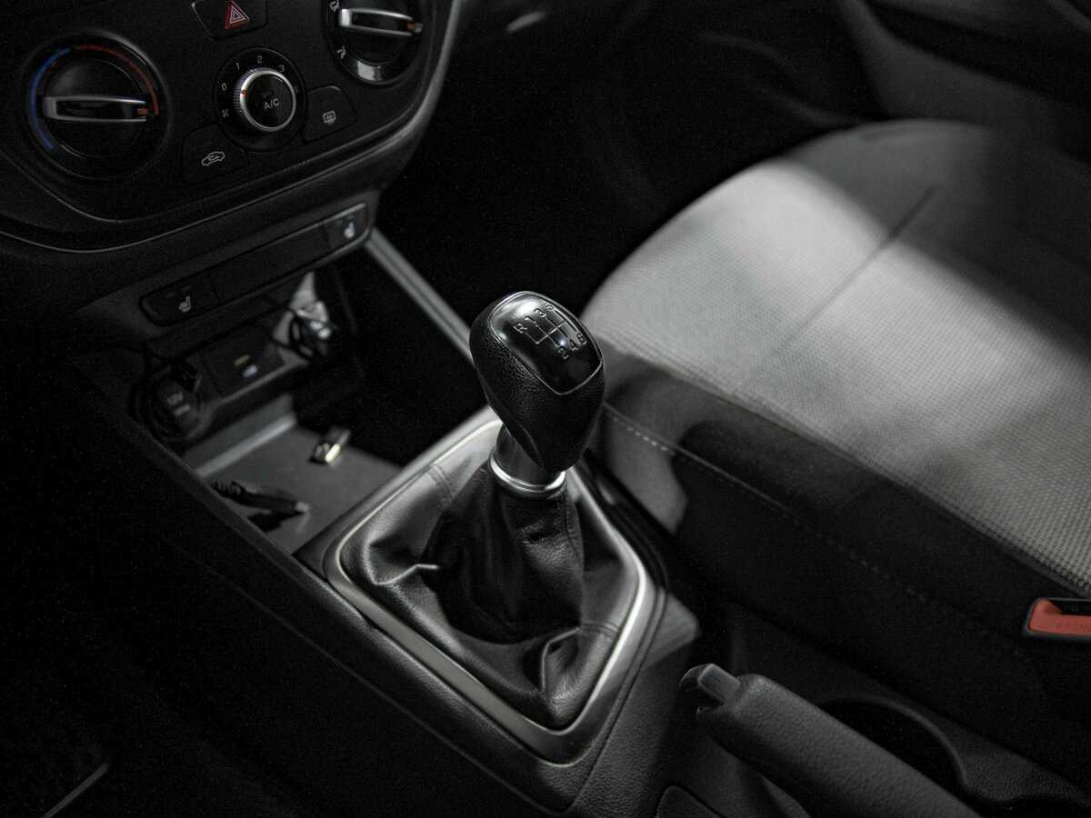 Купить Hyundai Solaris с пробегом. Фото: #9