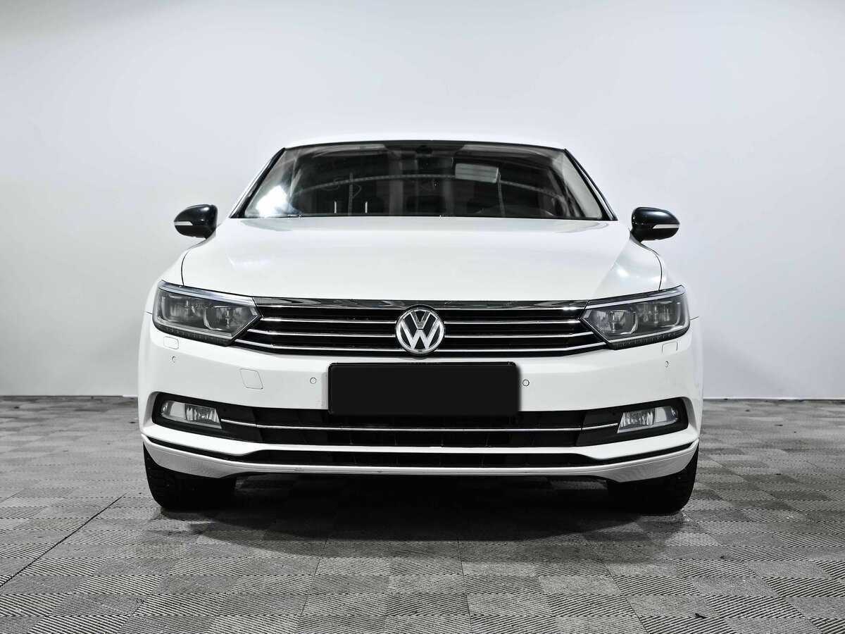 Купить Volkswagen Passat с пробегом. Фото: #1
