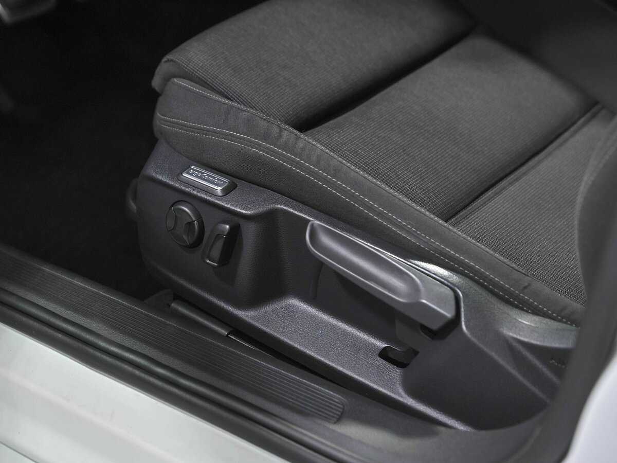 Купить Volkswagen Passat с пробегом. Фото: #14