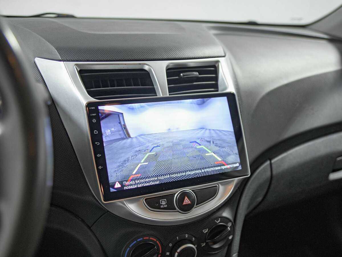 Купить Hyundai Solaris с пробегом. Фото: #9