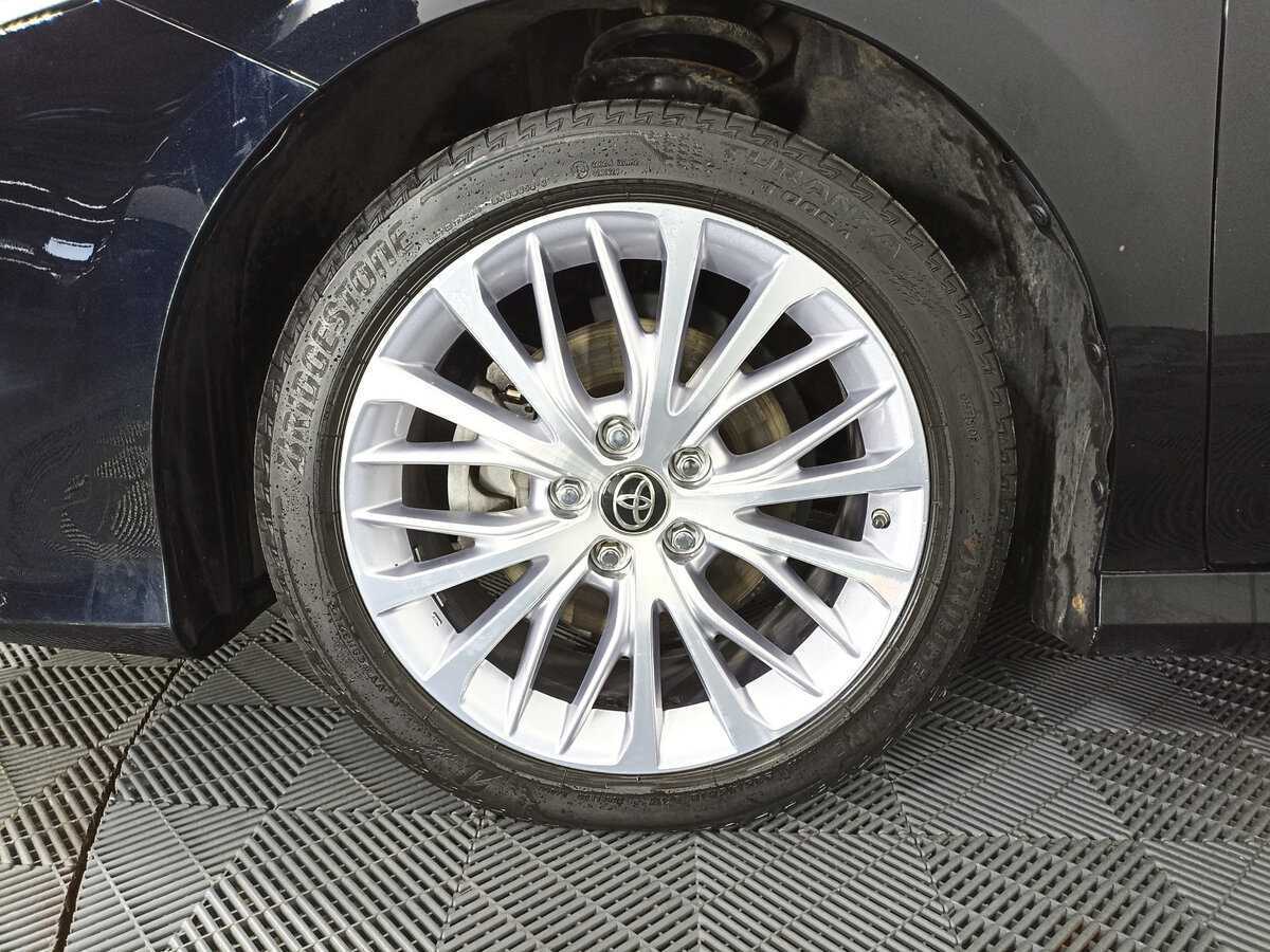 Купить Toyota Camry с пробегом. Фото: #17