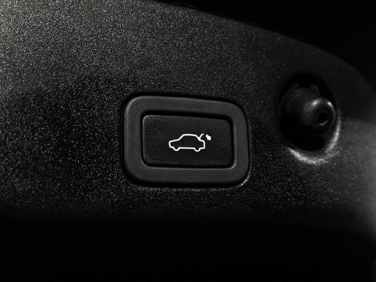 Купить Jaguar XJ с пробегом. Фото: #14