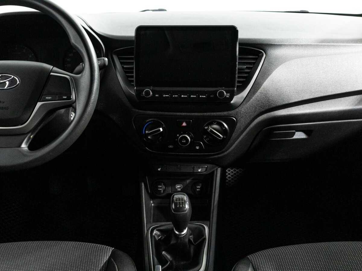 Купить Hyundai Solaris с пробегом. Фото: #13