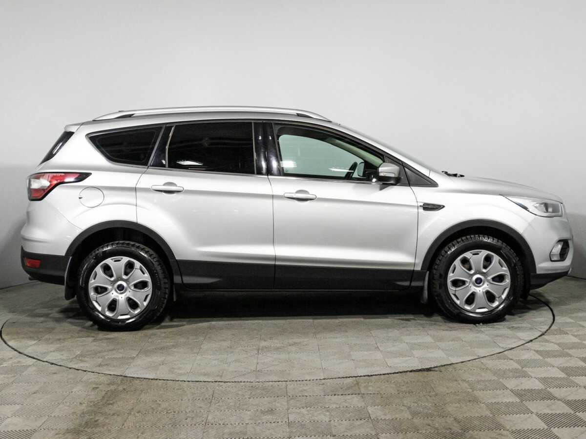 Купить Ford Kuga с пробегом. Фото: #3