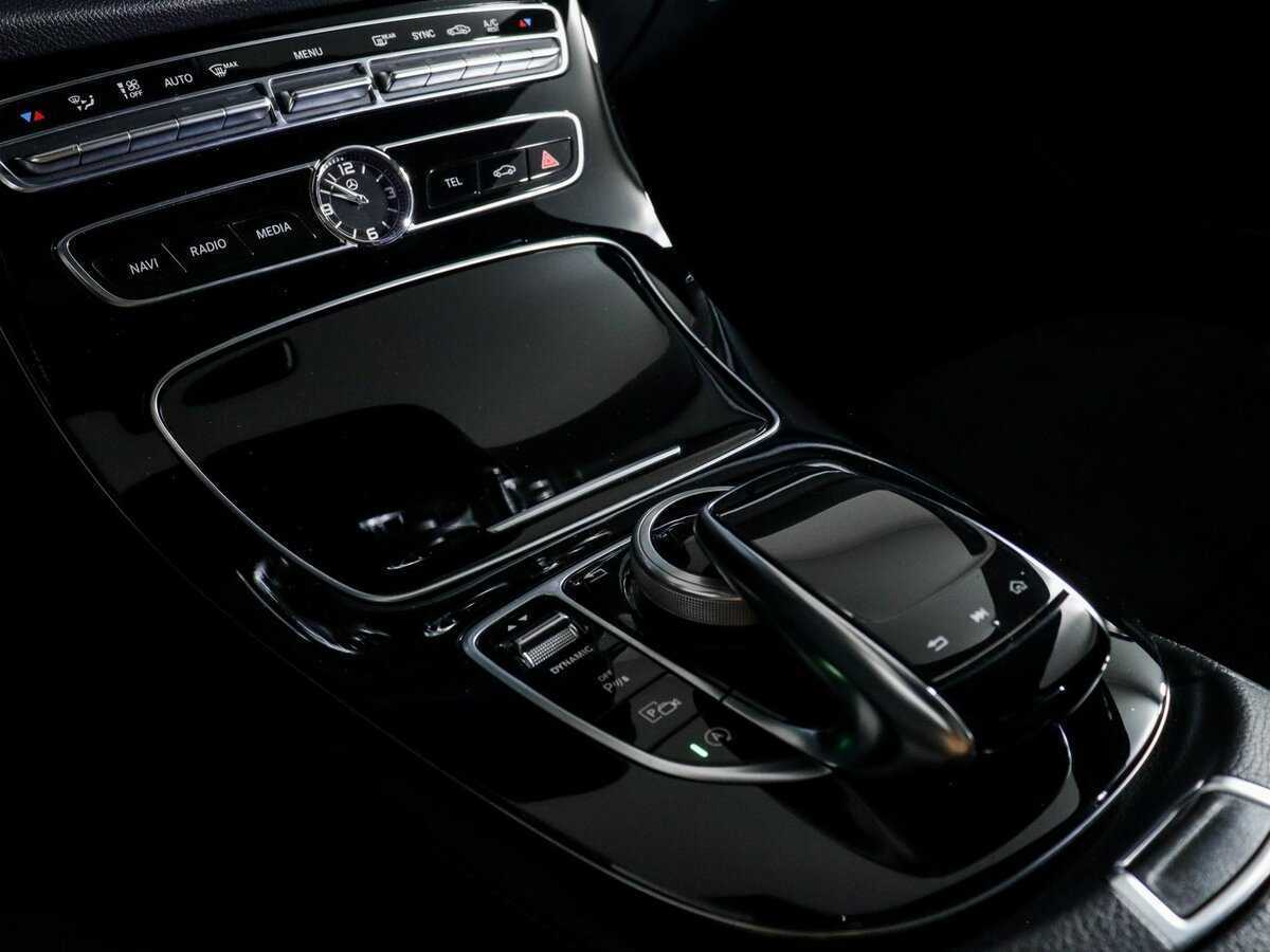 Купить Mercedes-Benz E-Класс с пробегом. Фото: #15