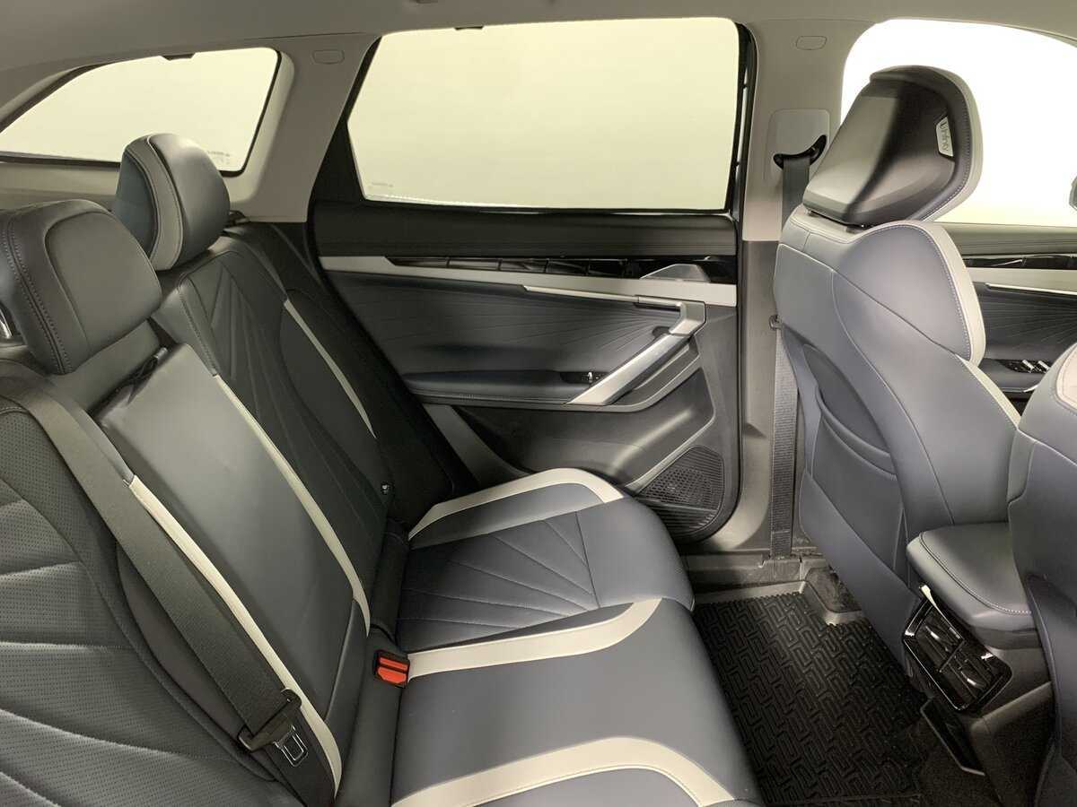 Купить Geely Atlas с пробегом. Фото: #17