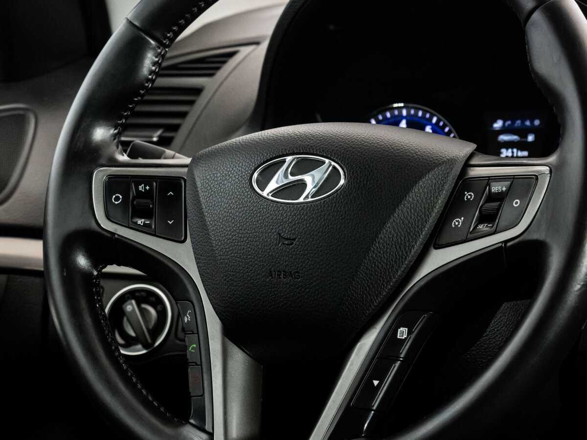 Купить Hyundai i40 с пробегом. Фото: #9