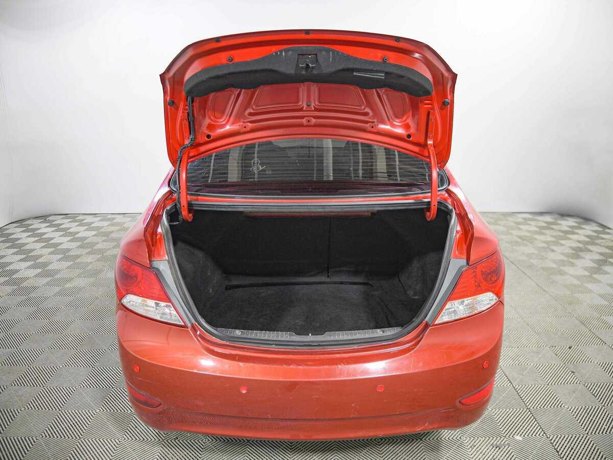 Купить Hyundai Solaris с пробегом. Фото: #12