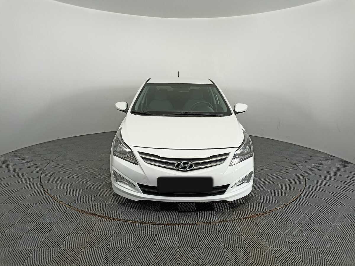 Купить Hyundai Solaris с пробегом. Фото: #1