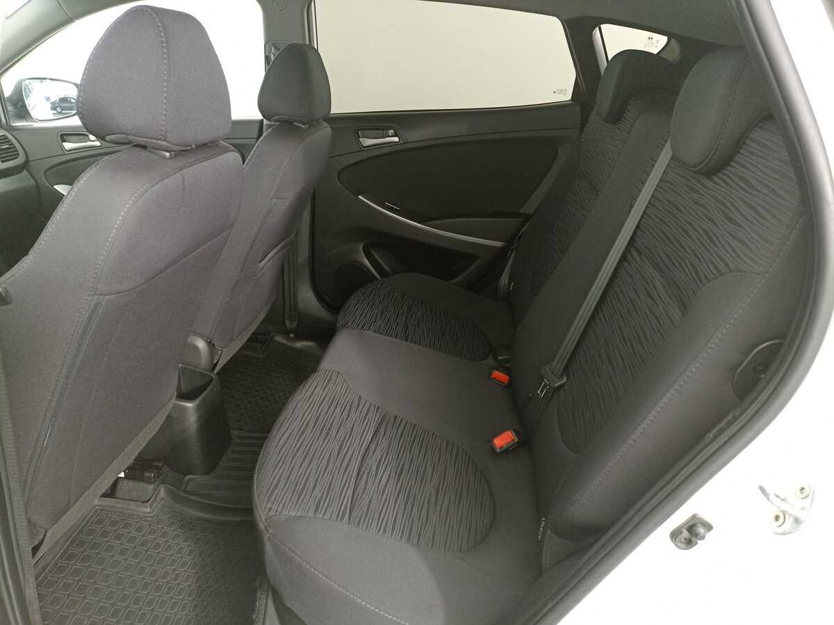 Купить Hyundai Solaris с пробегом. Фото: #8