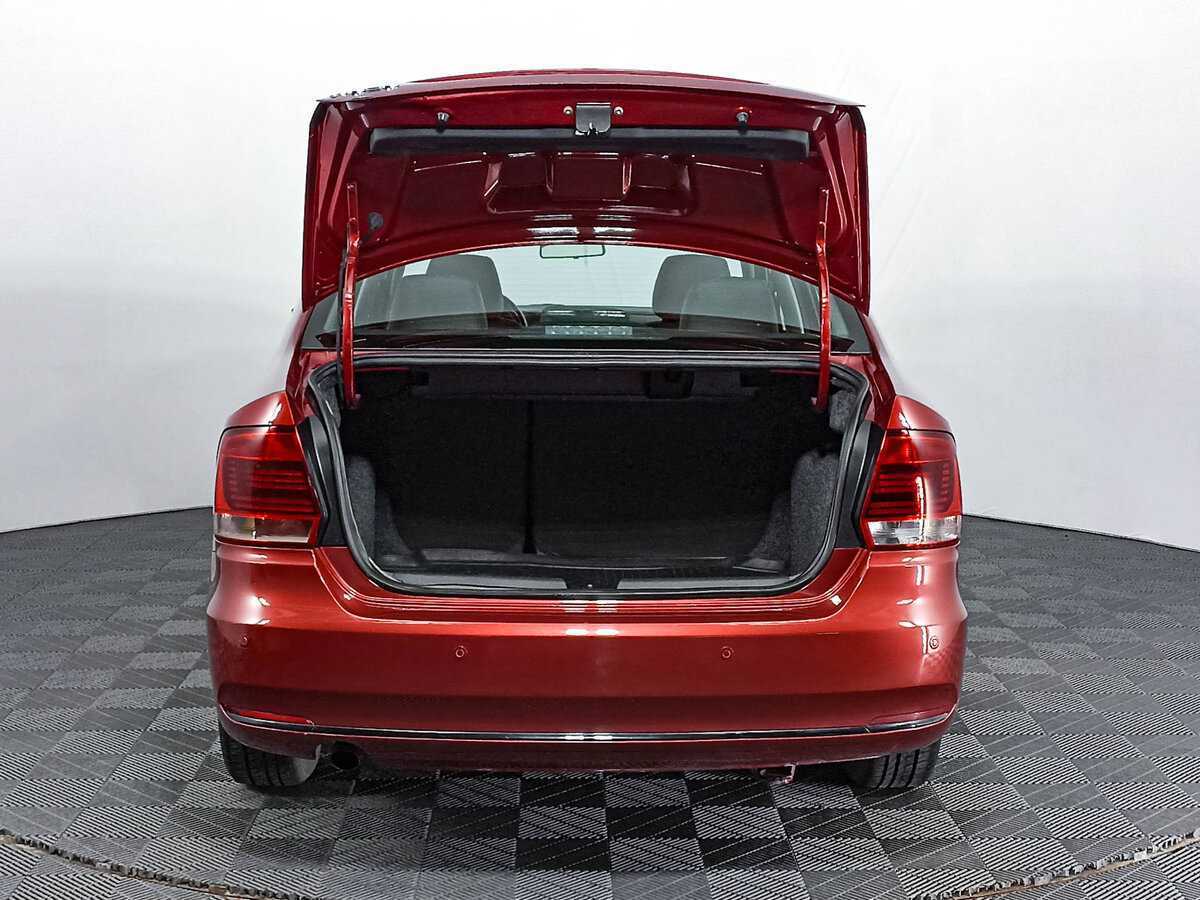 Купить Volkswagen Polo с пробегом. Фото: #9