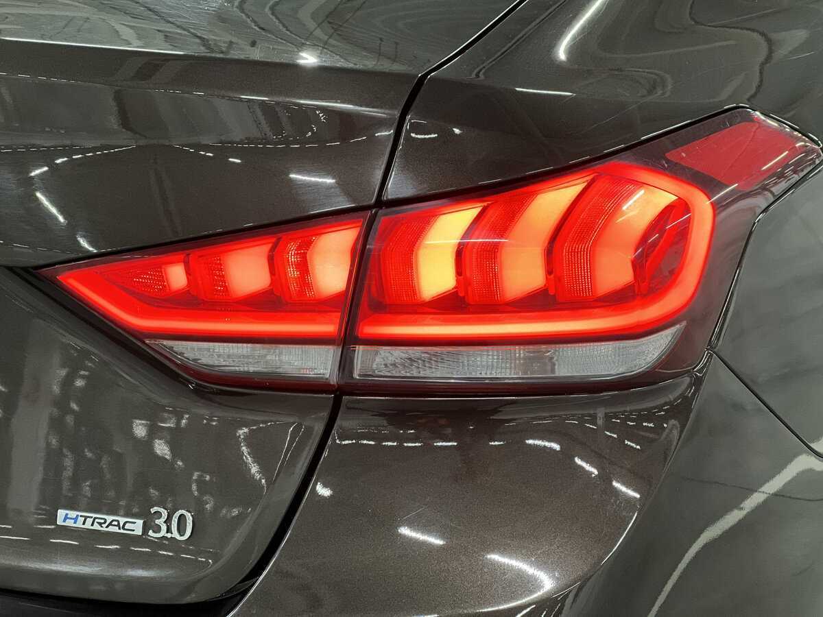 Купить Hyundai Genesis с пробегом. Фото: #8