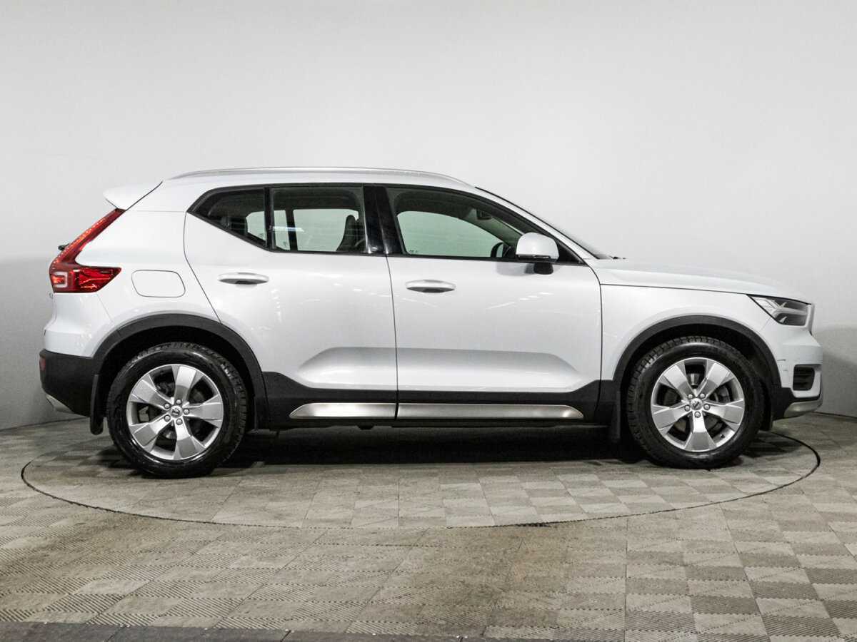 Купить Volvo XC40 с пробегом. Фото: #3