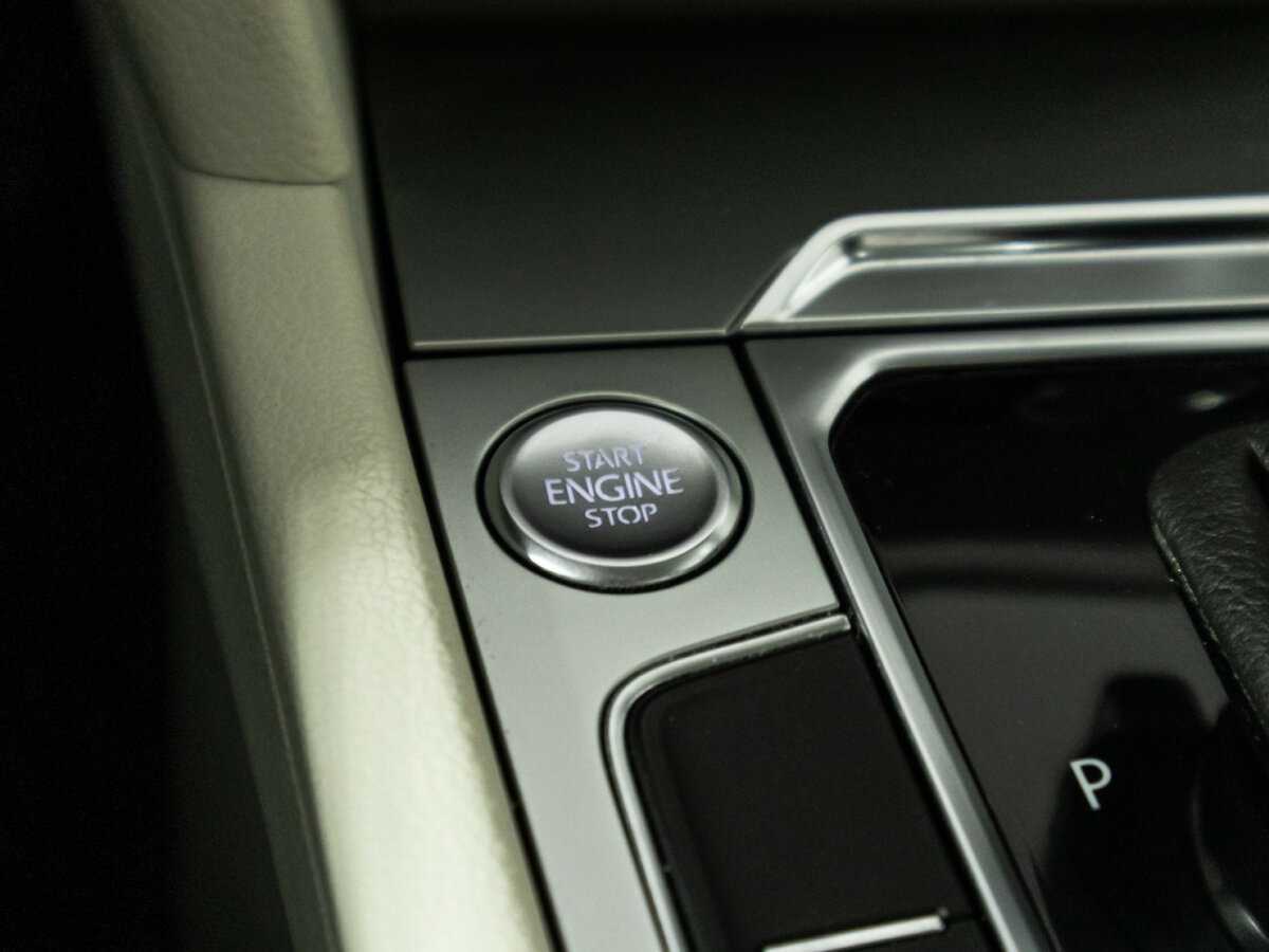 Купить Volkswagen Passat с пробегом. Фото: #21