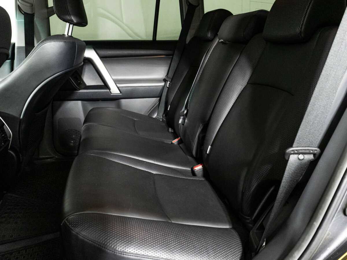 Купить Toyota Land Cruiser Prado с пробегом. Фото: #8