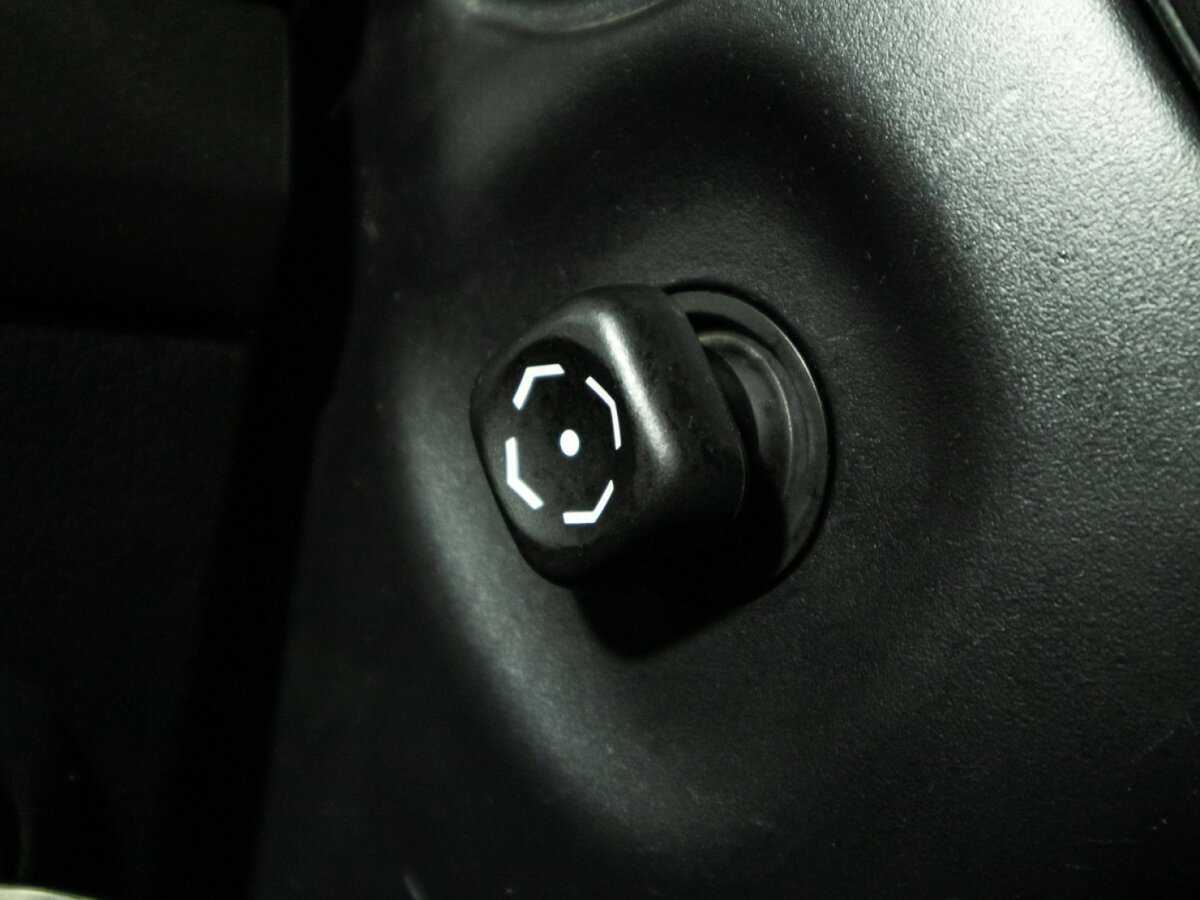 Купить Toyota Land Cruiser Prado с пробегом. Фото: #18