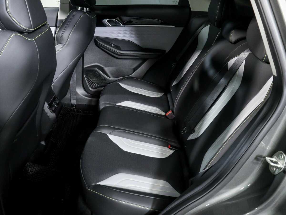 Купить Geely Coolray с пробегом. Фото: #9