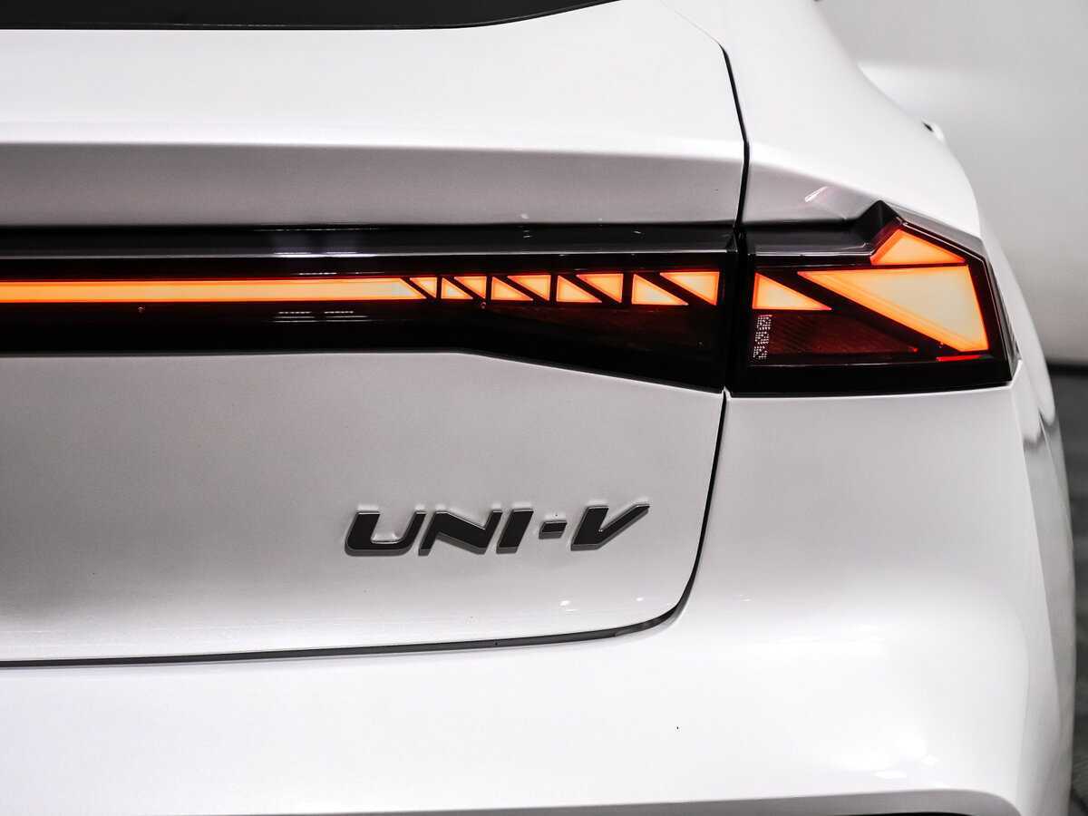 Купить Changan UNI-V с пробегом. Фото: #17