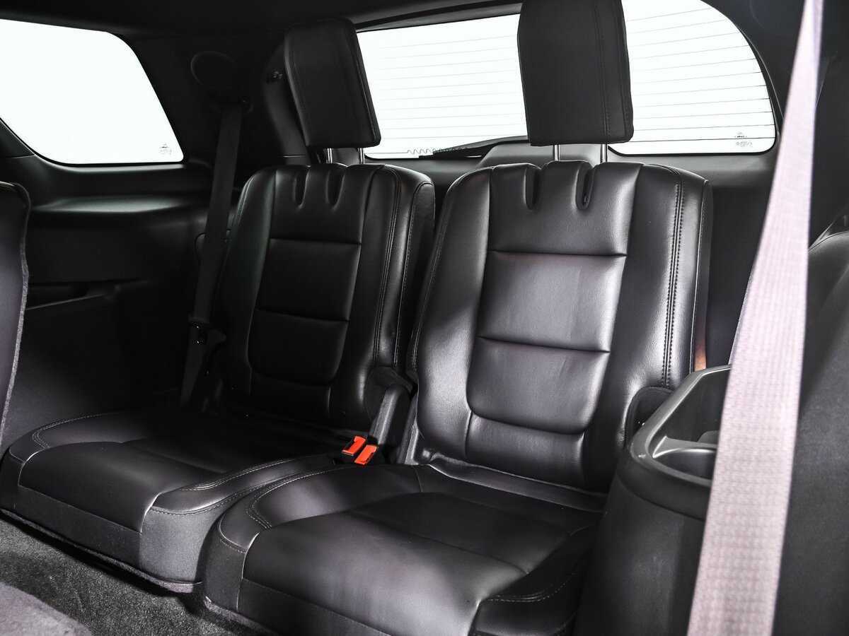 Купить Ford Explorer с пробегом. Фото: #13