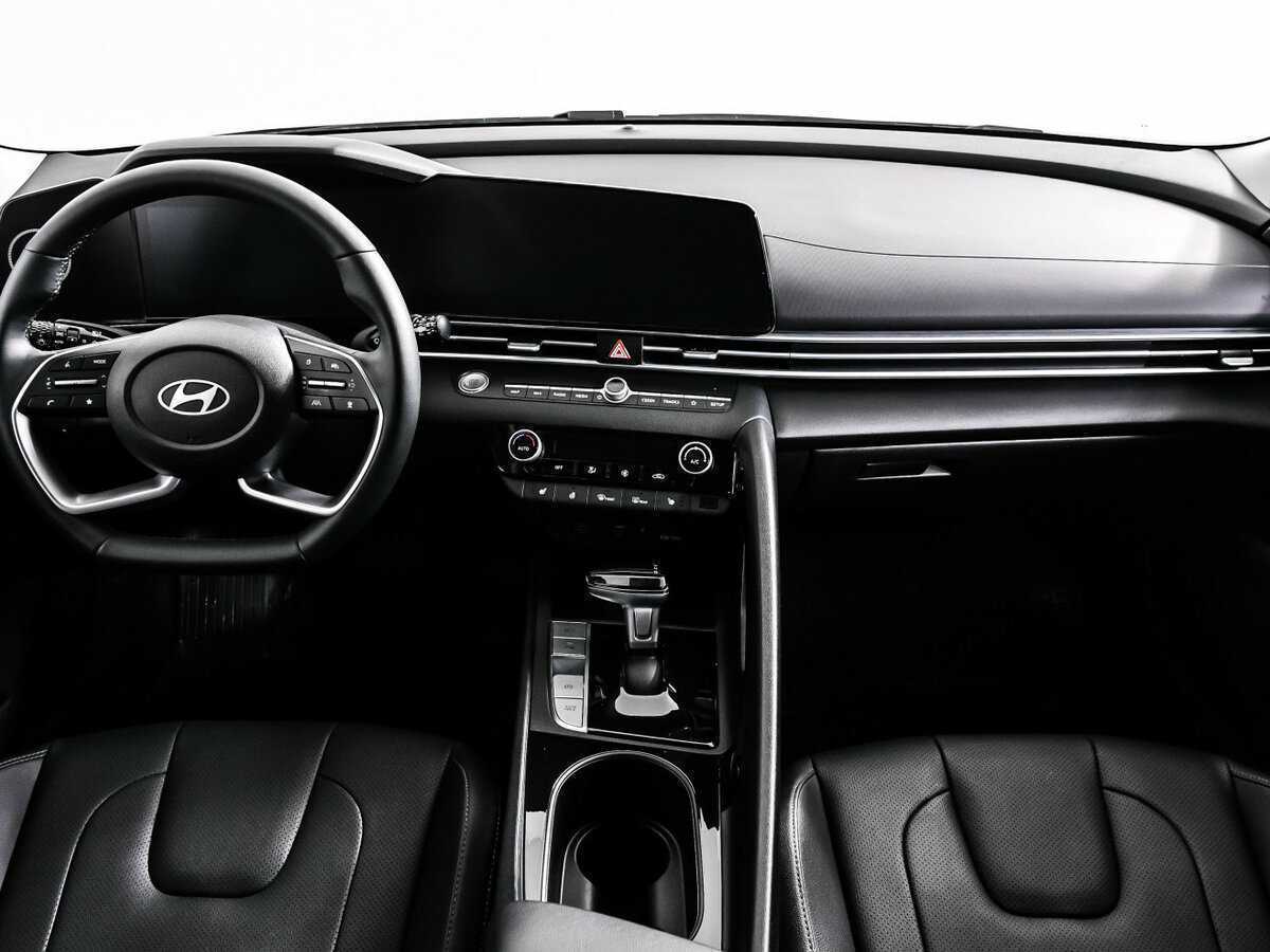 Купить Hyundai Elantra с пробегом. Фото: #10