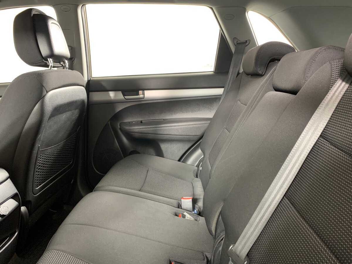 Купить Kia Sorento с пробегом. Фото: #18