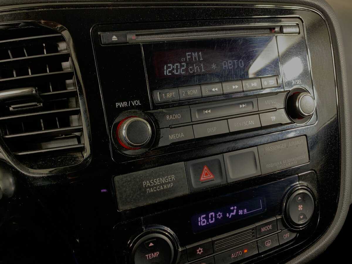 Купить Mitsubishi Outlander с пробегом. Фото: #15