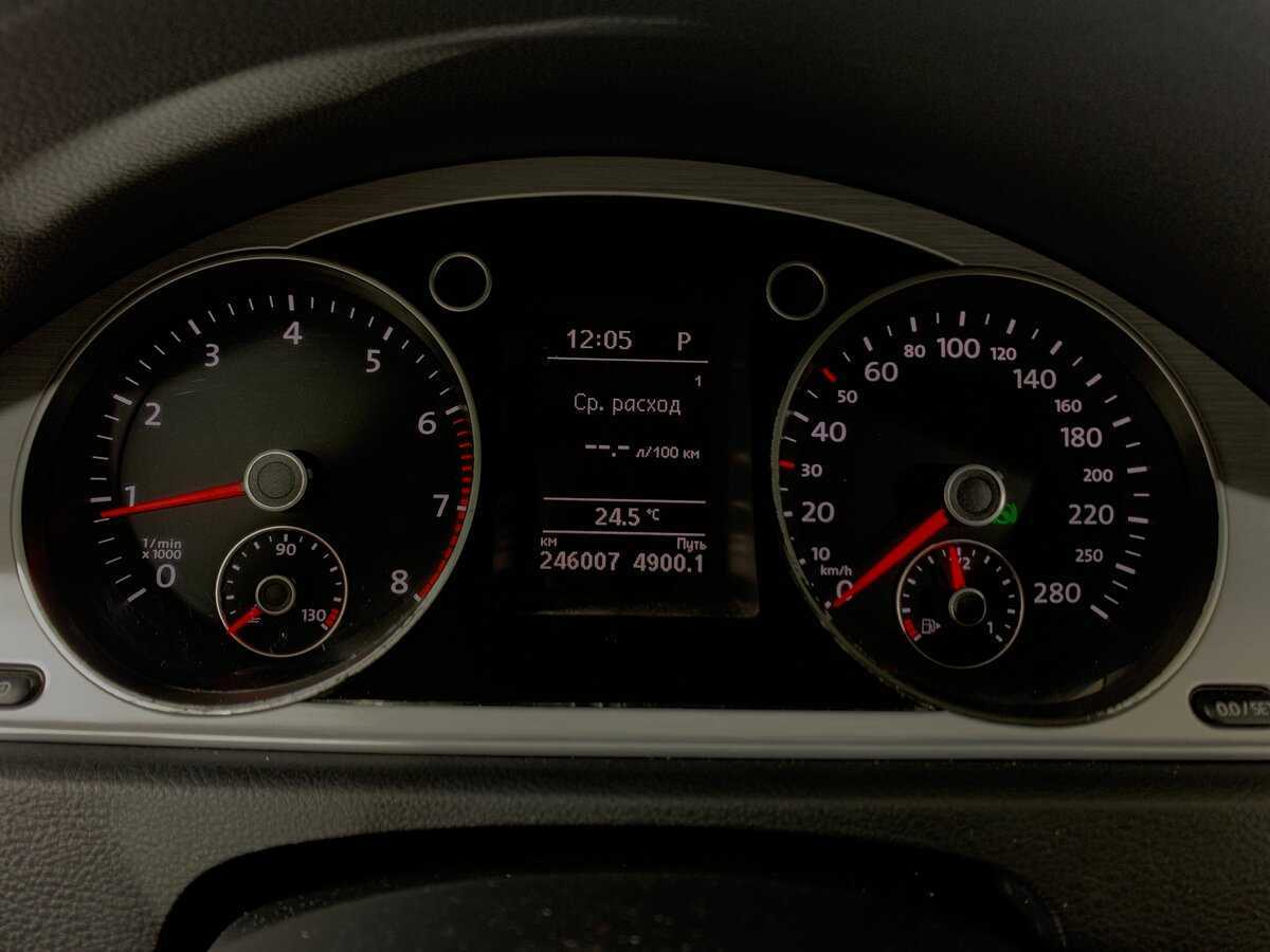 Купить Volkswagen Passat CC с пробегом. Фото: #14