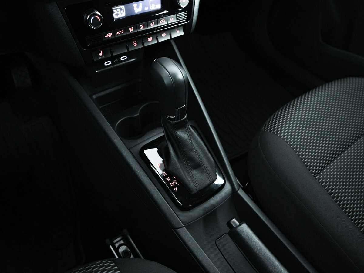 Купить Volkswagen Polo с пробегом. Фото: #10