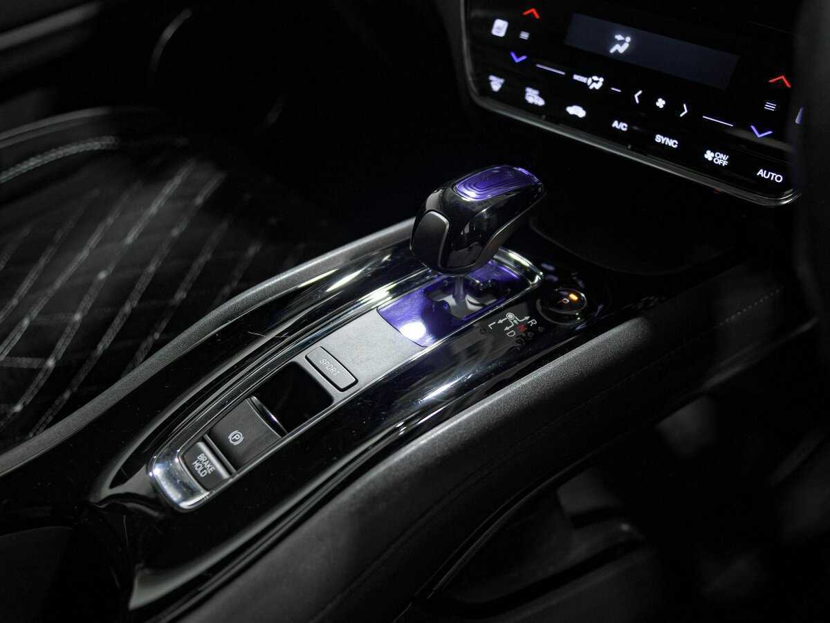 Купить Honda Vezel с пробегом. Фото: #11