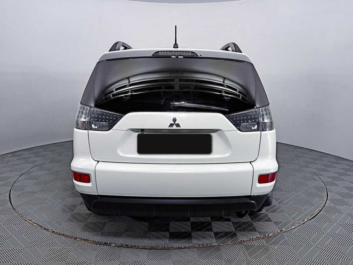 Купить Mitsubishi Outlander с пробегом. Фото: #5