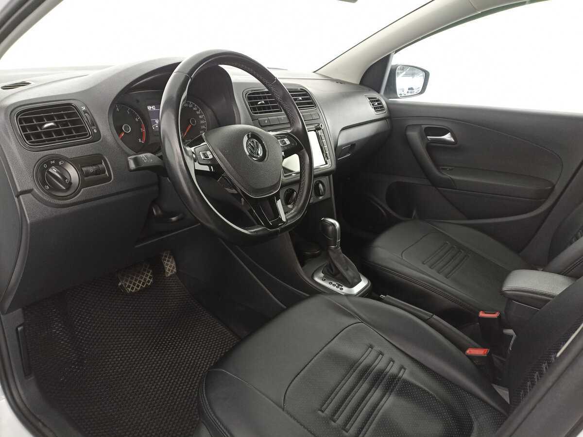 Купить Volkswagen Polo с пробегом. Фото: #15