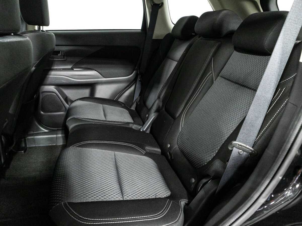 Купить Mitsubishi Outlander с пробегом. Фото: #8