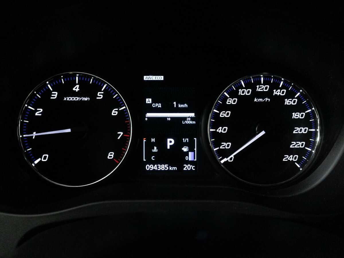 Купить Mitsubishi Outlander с пробегом. Фото: #10