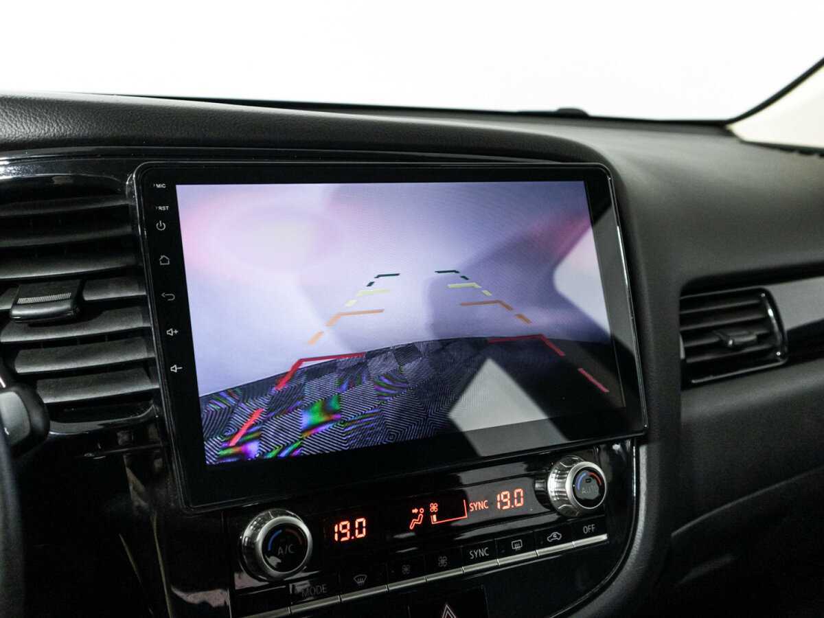 Купить Mitsubishi Outlander с пробегом. Фото: #14