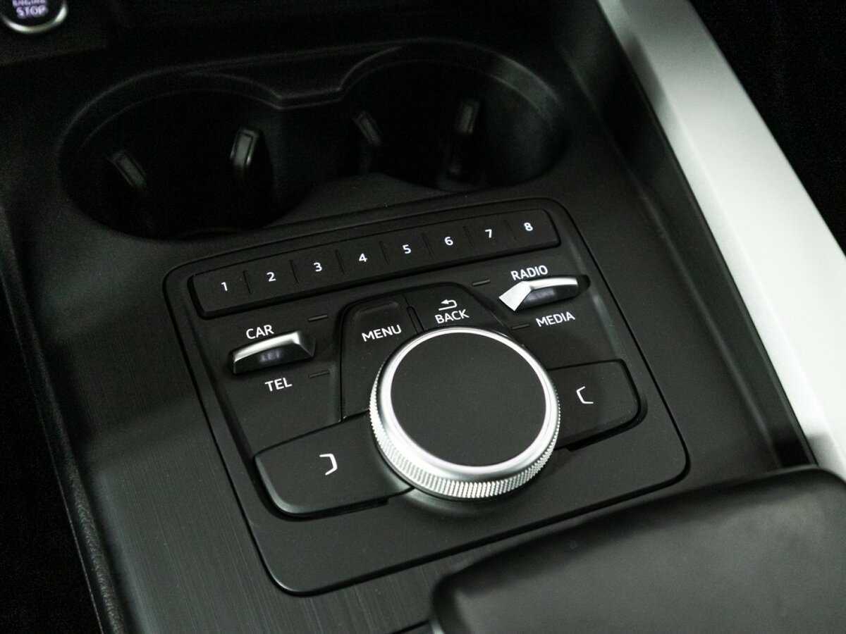 Купить Audi A4 с пробегом. Фото: #16