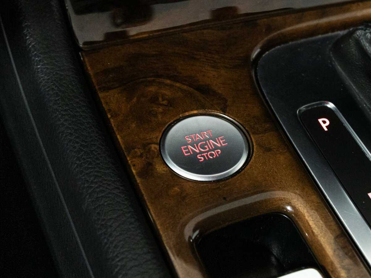 Купить Volkswagen Touareg с пробегом. Фото: #14