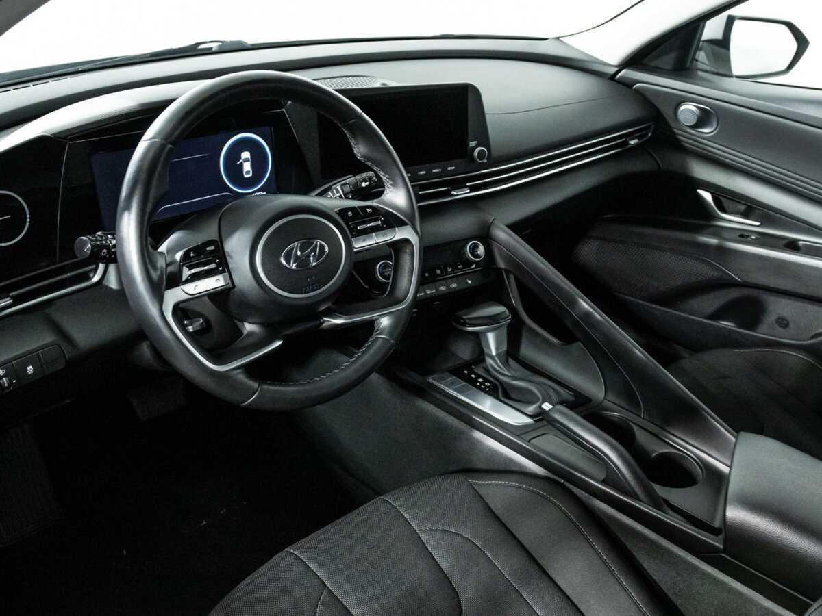 Купить Hyundai Elantra с пробегом. Фото: #10