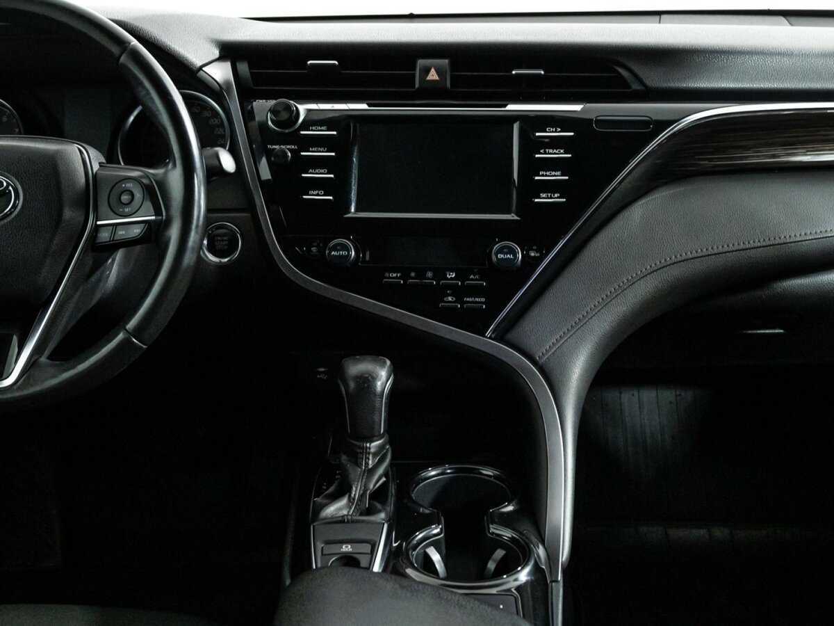 Купить Toyota Camry с пробегом. Фото: #13