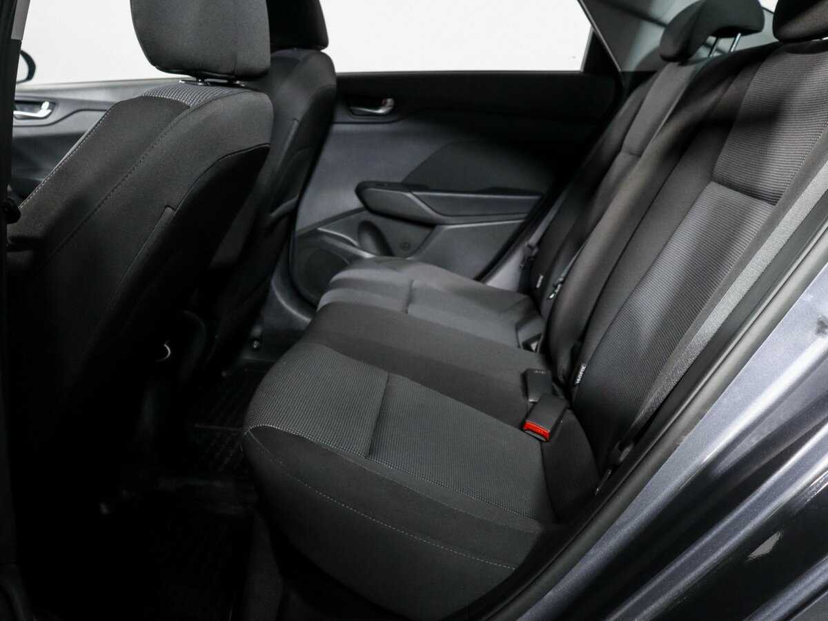 Купить Solaris HS с пробегом. Фото: #9