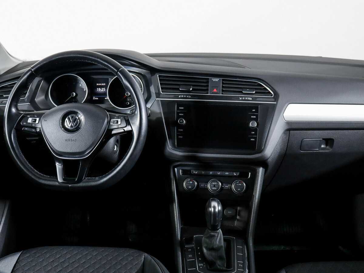 Купить Volkswagen Tiguan с пробегом. Фото: #8