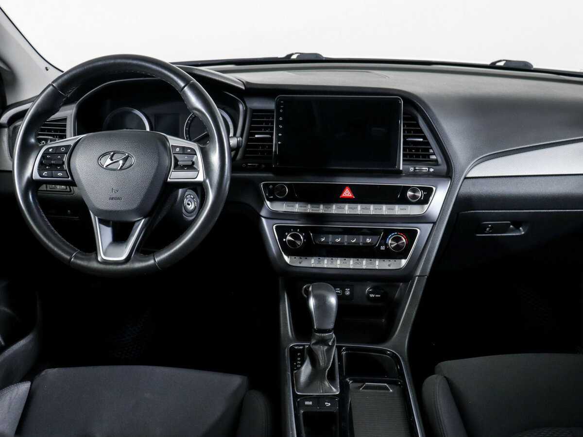 Купить Hyundai Sonata с пробегом. Фото: #11