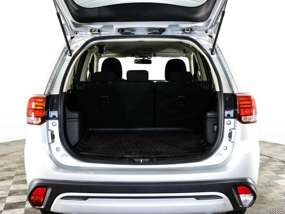 Купить Mitsubishi Outlander с пробегом. Фото: #13
