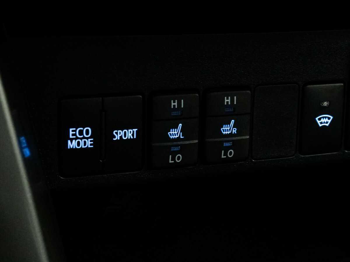 Купить Toyota RAV4 с пробегом. Фото: #13