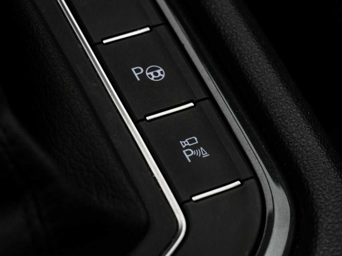 Купить Volkswagen Tiguan с пробегом. Фото: #18