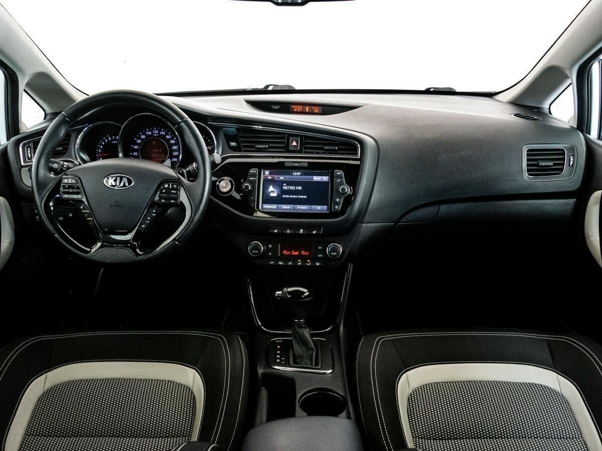 Купить Kia Ceed с пробегом. Фото: #9