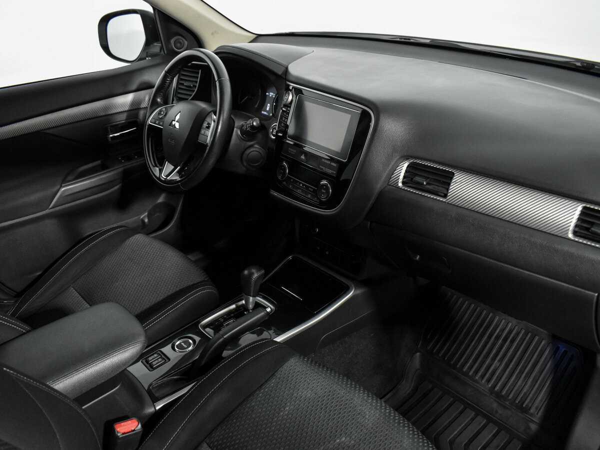 Купить Mitsubishi Outlander с пробегом. Фото: #11